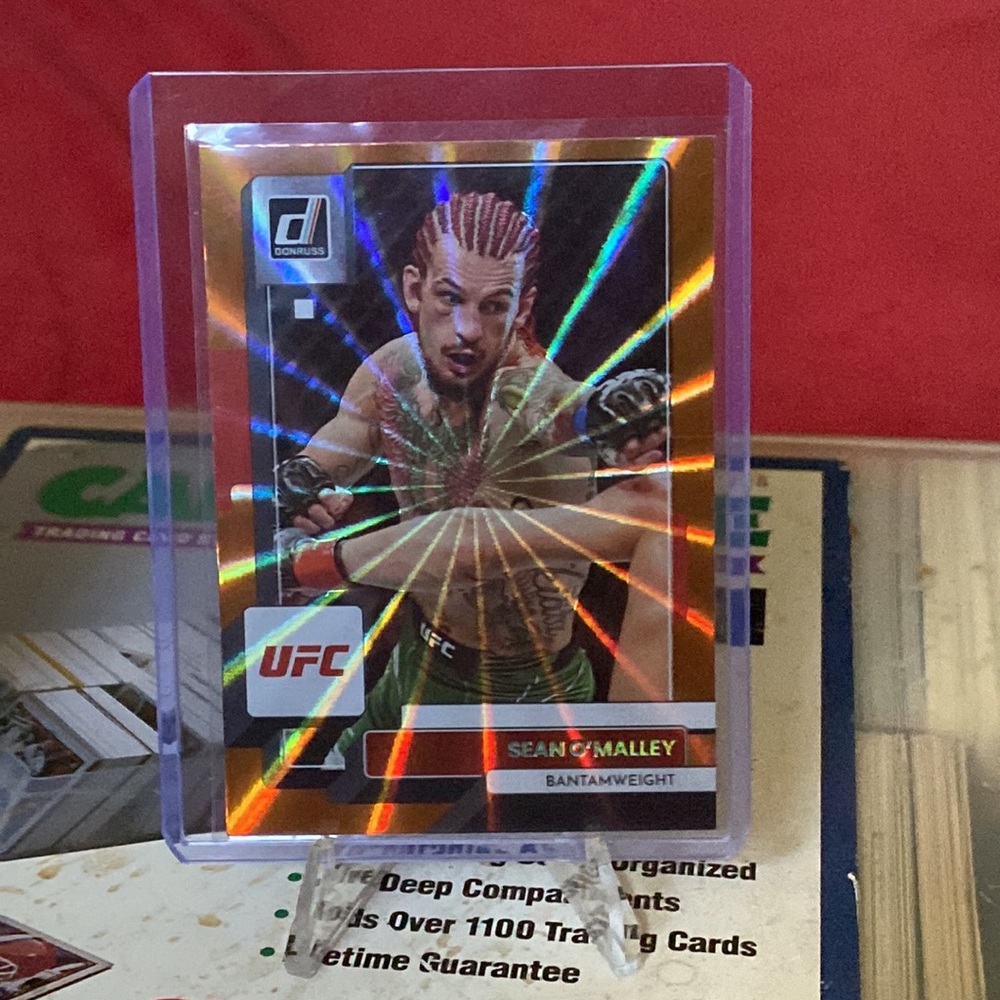 UFC sports cards - Picture 2 of 3